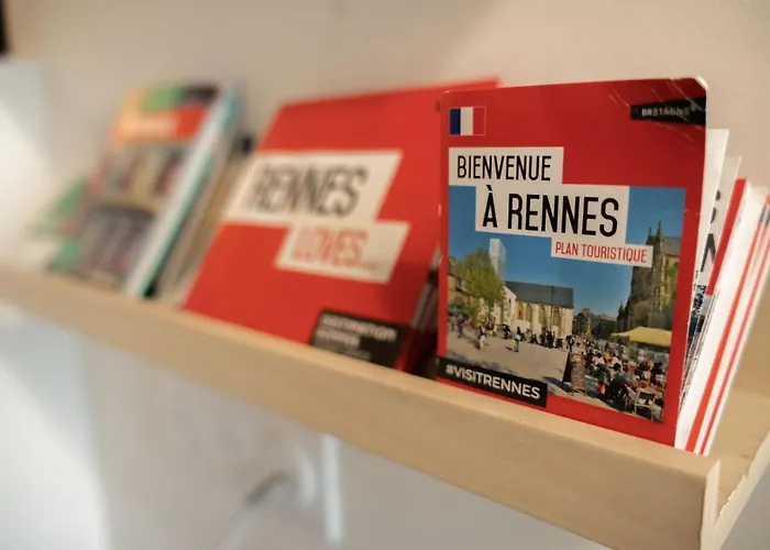 Studio neuf meublé de tourisme au pied du métro